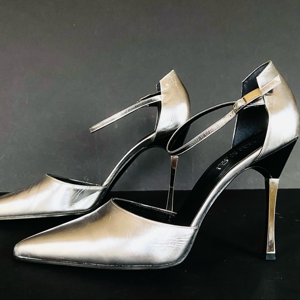 Gucci silver leather heels  ankle straps 37.5 - Picture 9 of 16